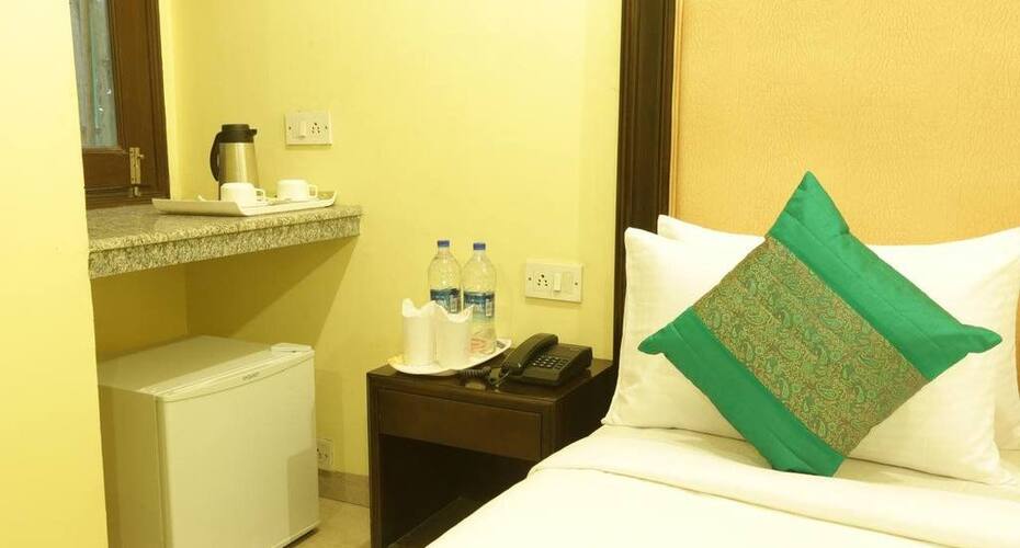 Hotel De Plaza, New Delhi 4